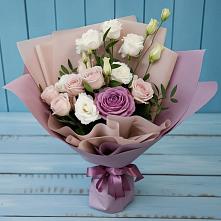 Букет Легкое дыхание в Ак-Довураке Букет цветов из:  Розы и Лизиантусы в Ак-Довураке