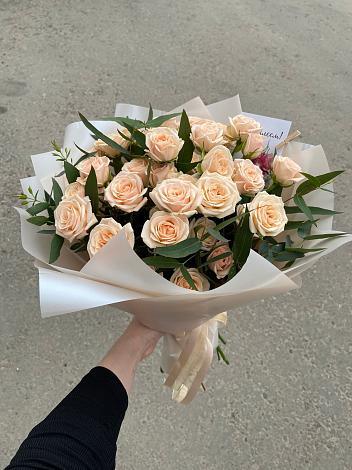 Букет Кремовые розы Латте в Ак-Довураке